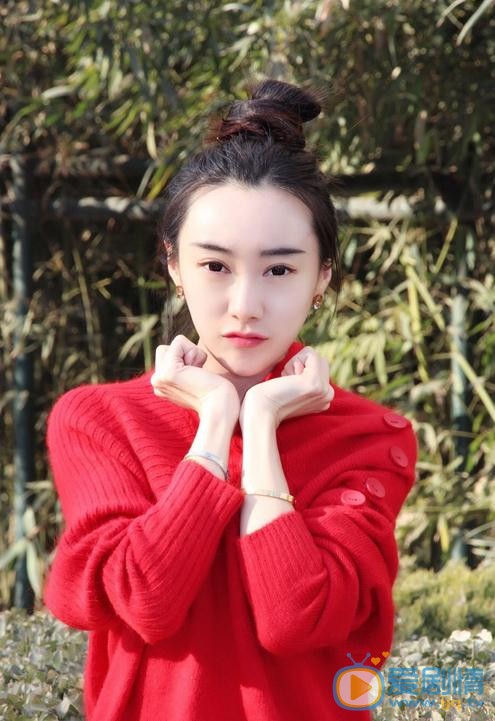 王艺霏红色写真 王艺霏高清写真_王艺霏高清剧照