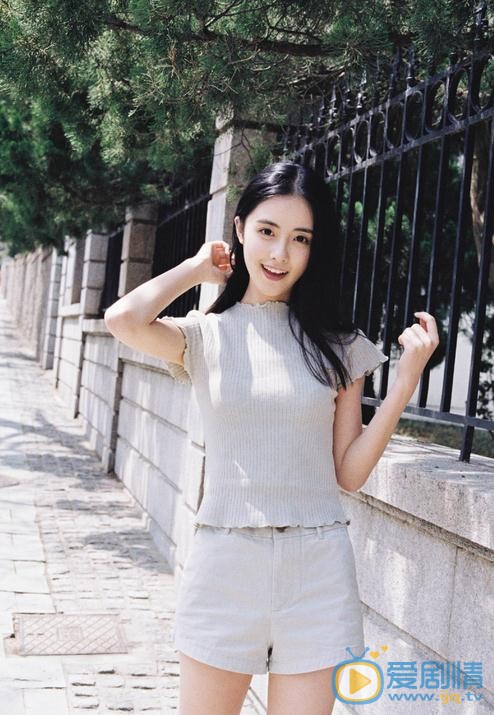 章乐韵街拍 章乐韵高清写真_章乐韵高清剧照