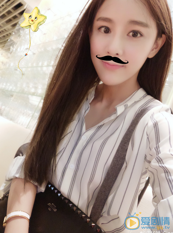 华娇卖萌照 华娇高清写真_华娇高清剧照