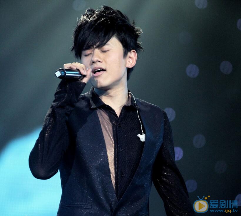 张杰2010年《这就是爱》演唱会 张杰高清写真_张杰高清剧照