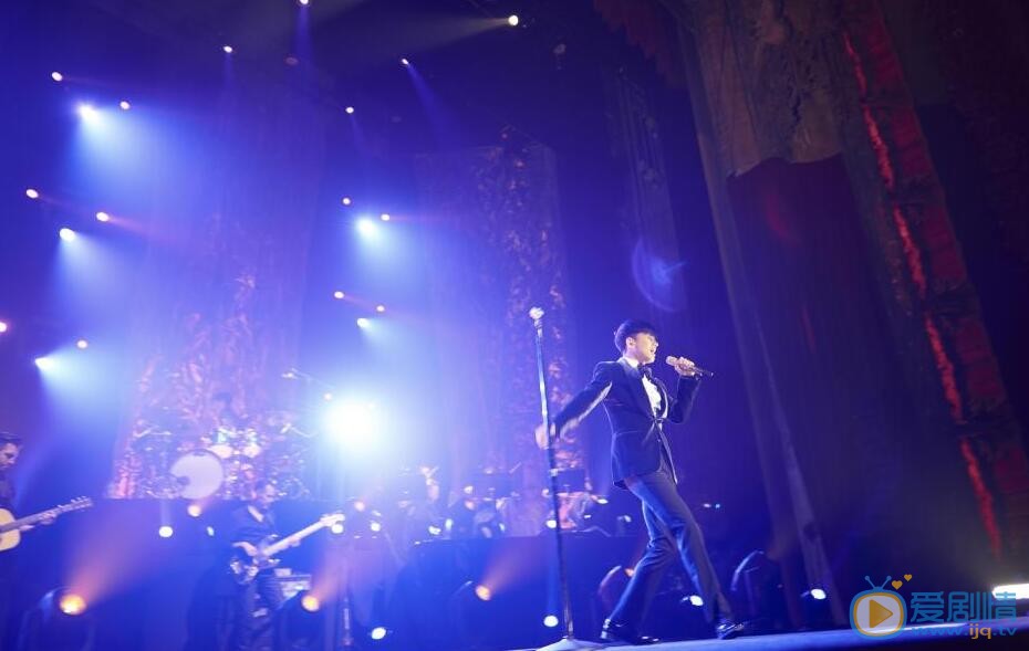 张杰最新演唱会照 张杰高清写真_张杰高清剧照