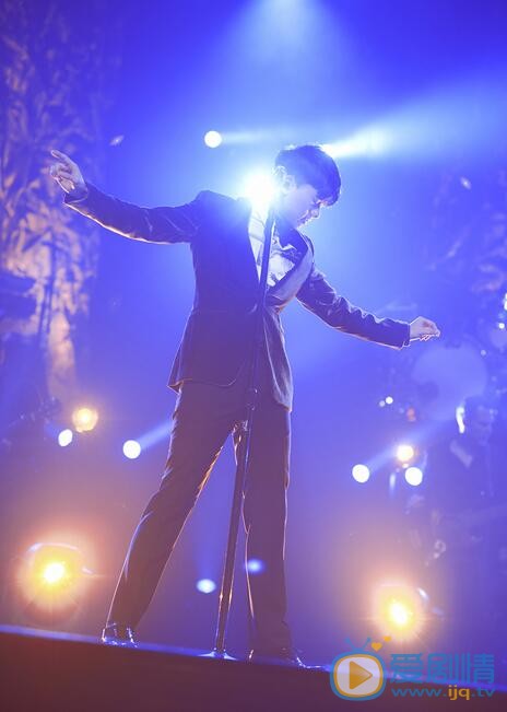 张杰最新演唱会照 张杰高清写真_张杰高清剧照
