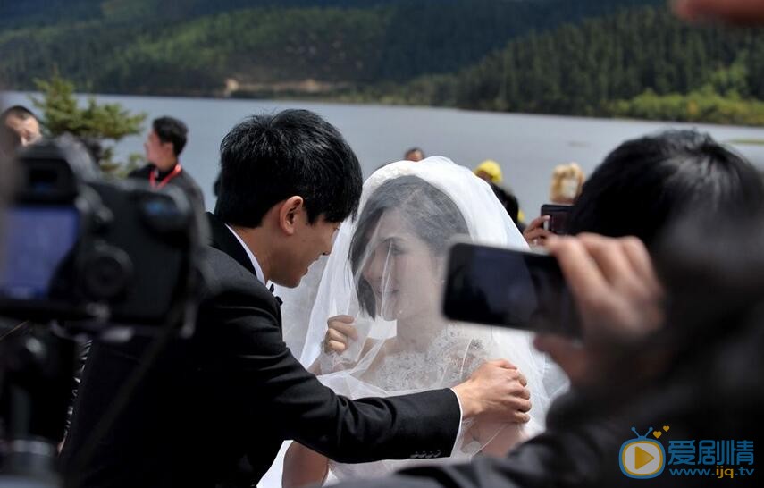 张杰张杰谢娜结婚照 张杰高清写真_张杰高清剧照