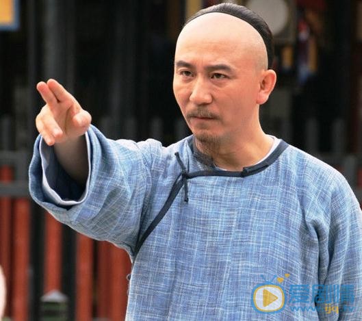 糊涂县令郑板桥剧情介绍