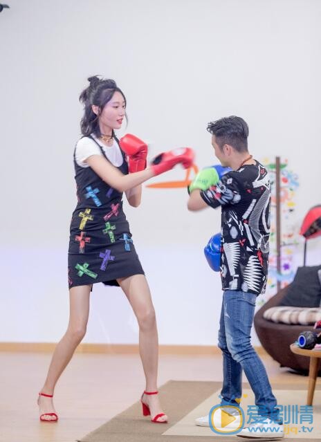 李斯羽《wuli屋里变》节目照 李斯羽高清写真_李斯羽高清剧照