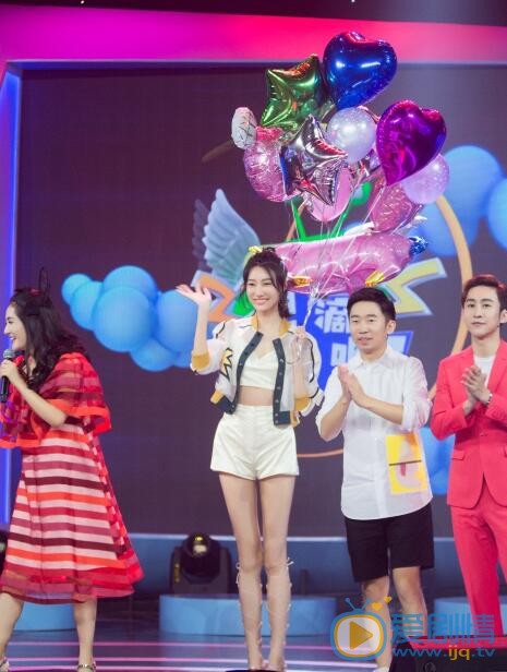 李斯羽《偶滴歌神啊第一期》节目照 李斯羽高清写真_李斯羽高清剧照