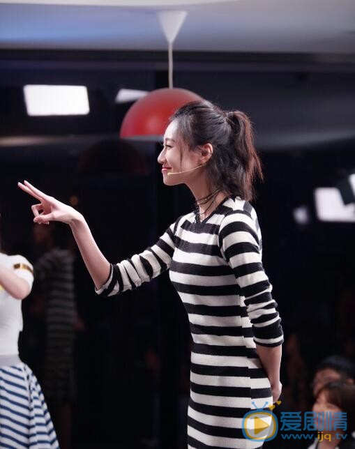 李斯羽《明说奥运》节目照 李斯羽高清写真_李斯羽高清剧照