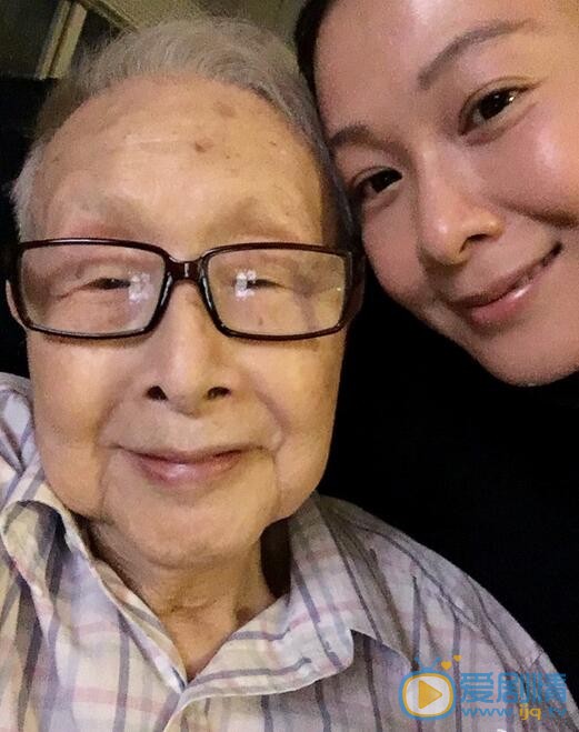 刘若英和家人合照 刘若英高清写真_刘若英高清剧照