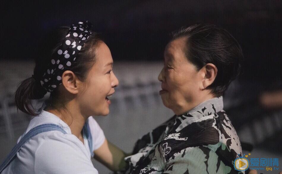 刘若英和家人合照 刘若英高清写真_刘若英高清剧照
