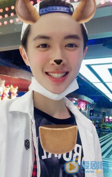 张逸杰生活照 张逸杰高清写真_张逸杰高清剧照