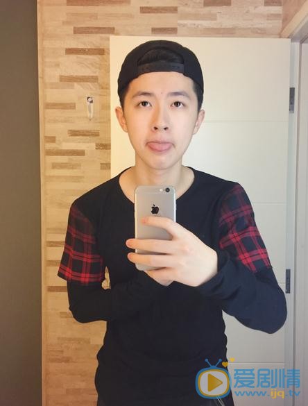 张逸杰卖萌照 张逸杰高清写真_张逸杰高清剧照