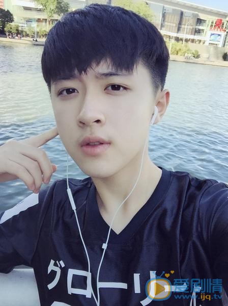 张逸杰生活照 张逸杰高清写真_张逸杰高清剧照