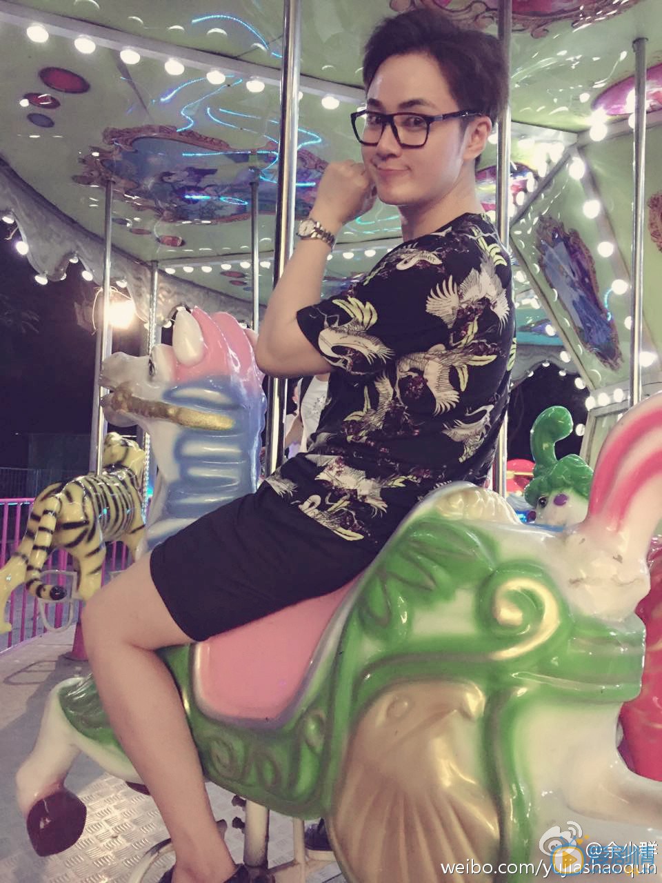 余少群生活照 余少群高清写真_余少群高清剧照