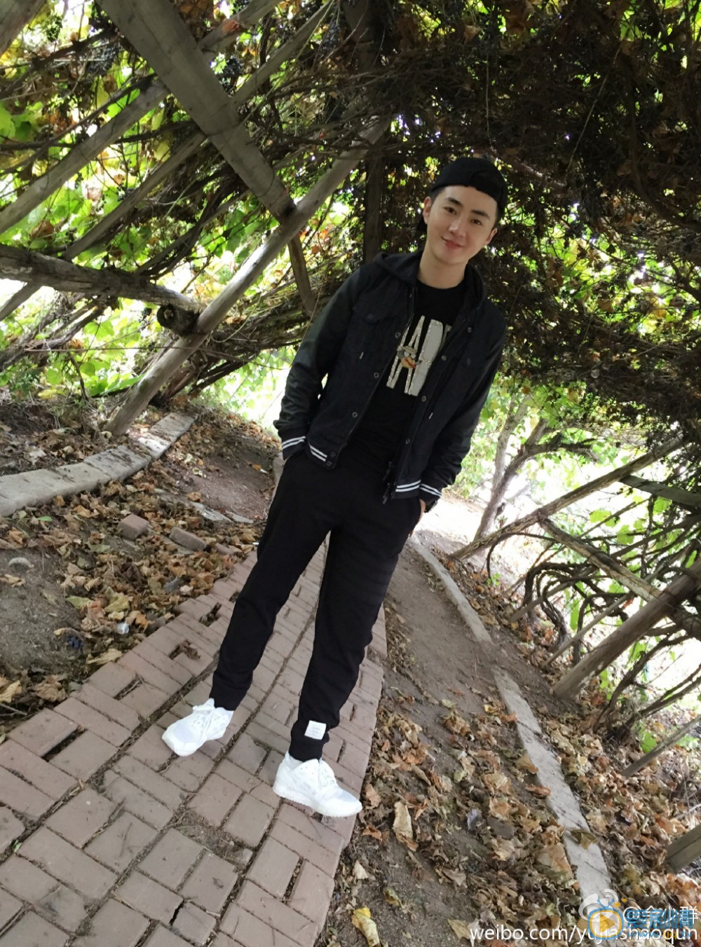 余少群生活照 余少群高清写真_余少群高清剧照