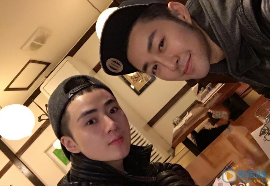 余少群生活照 余少群高清写真_余少群高清剧照