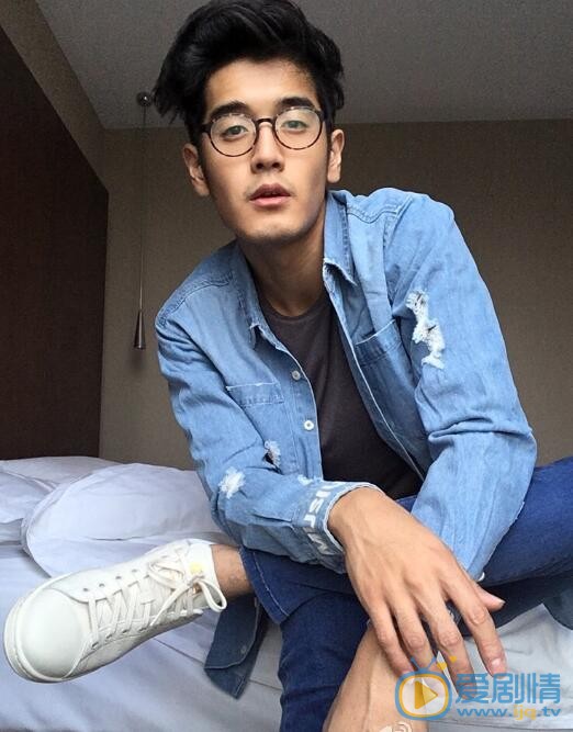 向洋生活照 向洋高清写真_向洋高清剧照