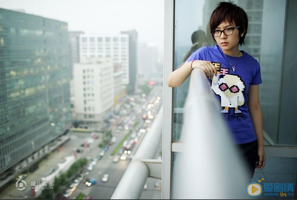 周笔畅早期帅气写真 周笔畅高清写真_周笔畅高清剧照