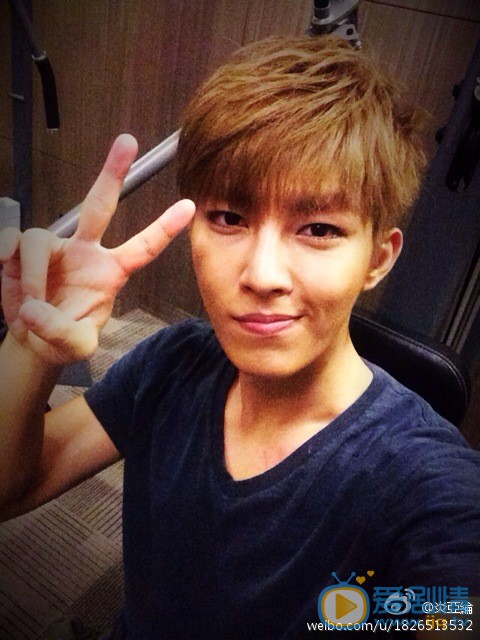 炎亚纶表情包 炎亚纶高清写真_炎亚纶高清剧照