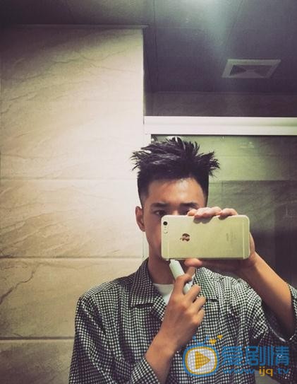 何奉天生活照 何奉天高清写真_何奉天高清剧照