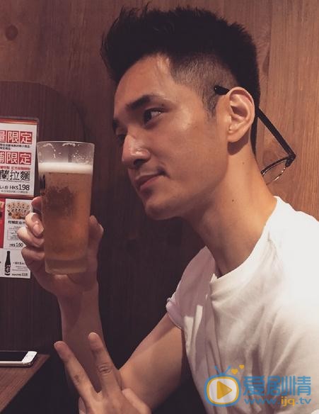 何奉天生活照 何奉天高清写真_何奉天高清剧照