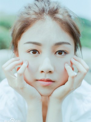 颜卓灵