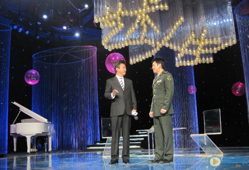 蔡国庆节目活动录制照 蔡国庆高清写真_蔡国庆高清剧照