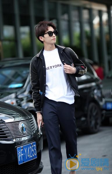 牛骏峰生活照 牛骏峰高清写真_牛骏峰高清剧照