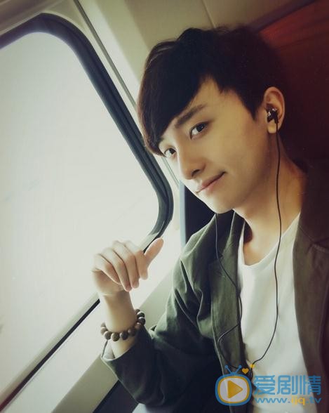 牛骏峰生活照 牛骏峰高清写真_牛骏峰高清剧照