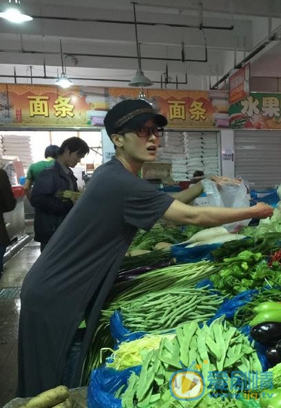 黄曼生活照 黄曼高清写真_黄曼高清剧照