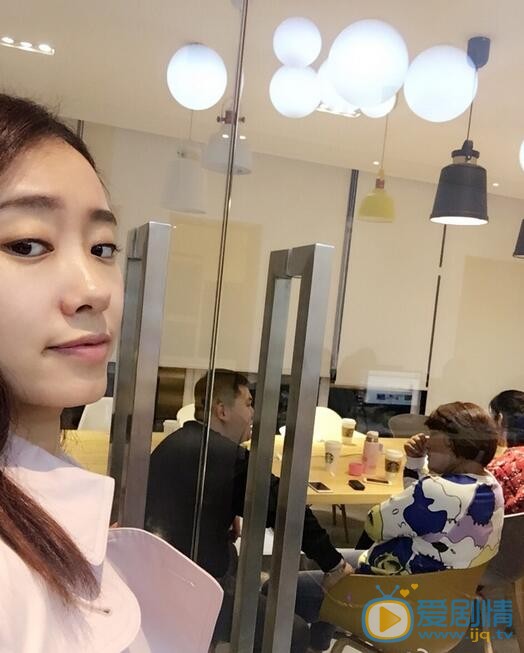 张小斐生活照 张小斐高清写真_张小斐高清剧照