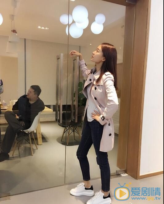 张小斐生活照 张小斐高清写真_张小斐高清剧照