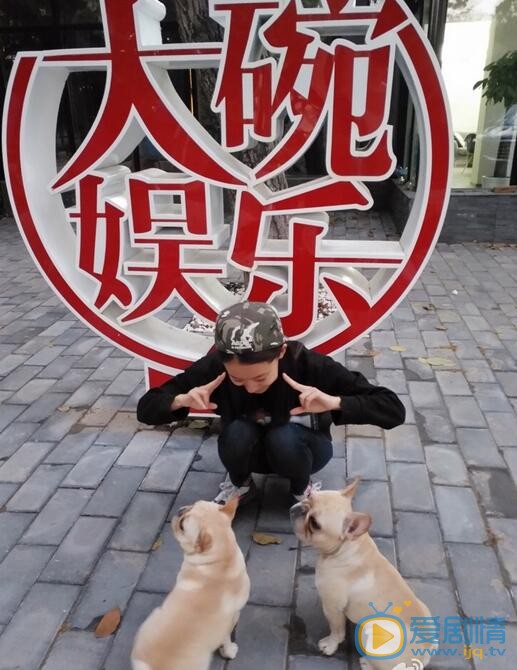 张小斐生活照 张小斐高清写真_张小斐高清剧照
