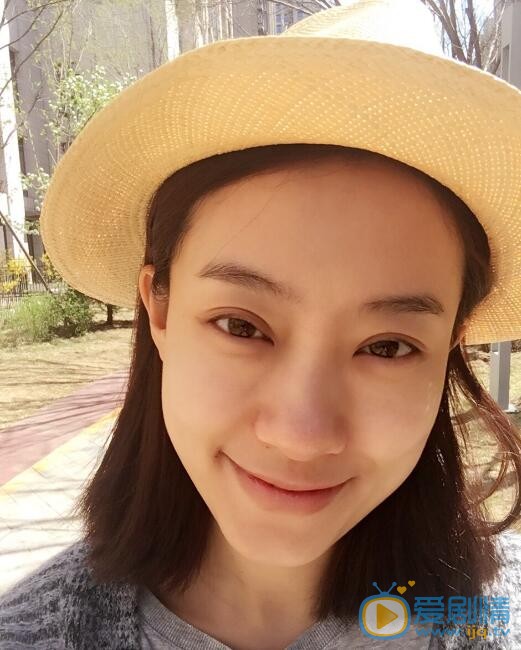 张小斐生活照 张小斐高清写真_张小斐高清剧照