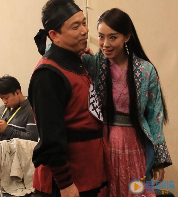 张小斐《欢乐喜剧人》照 张小斐高清写真_张小斐高清剧照