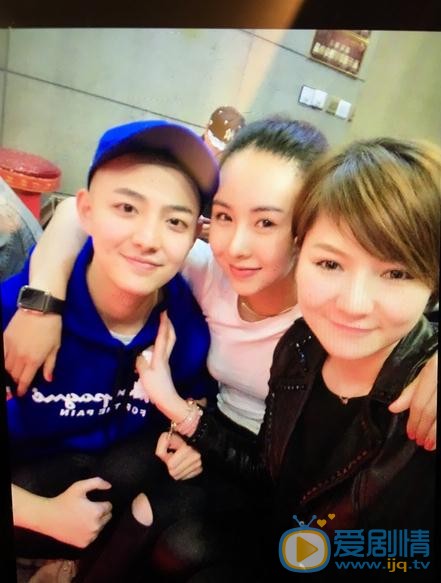 曾一竣演员合照 曾一竣高清写真_曾一竣高清剧照