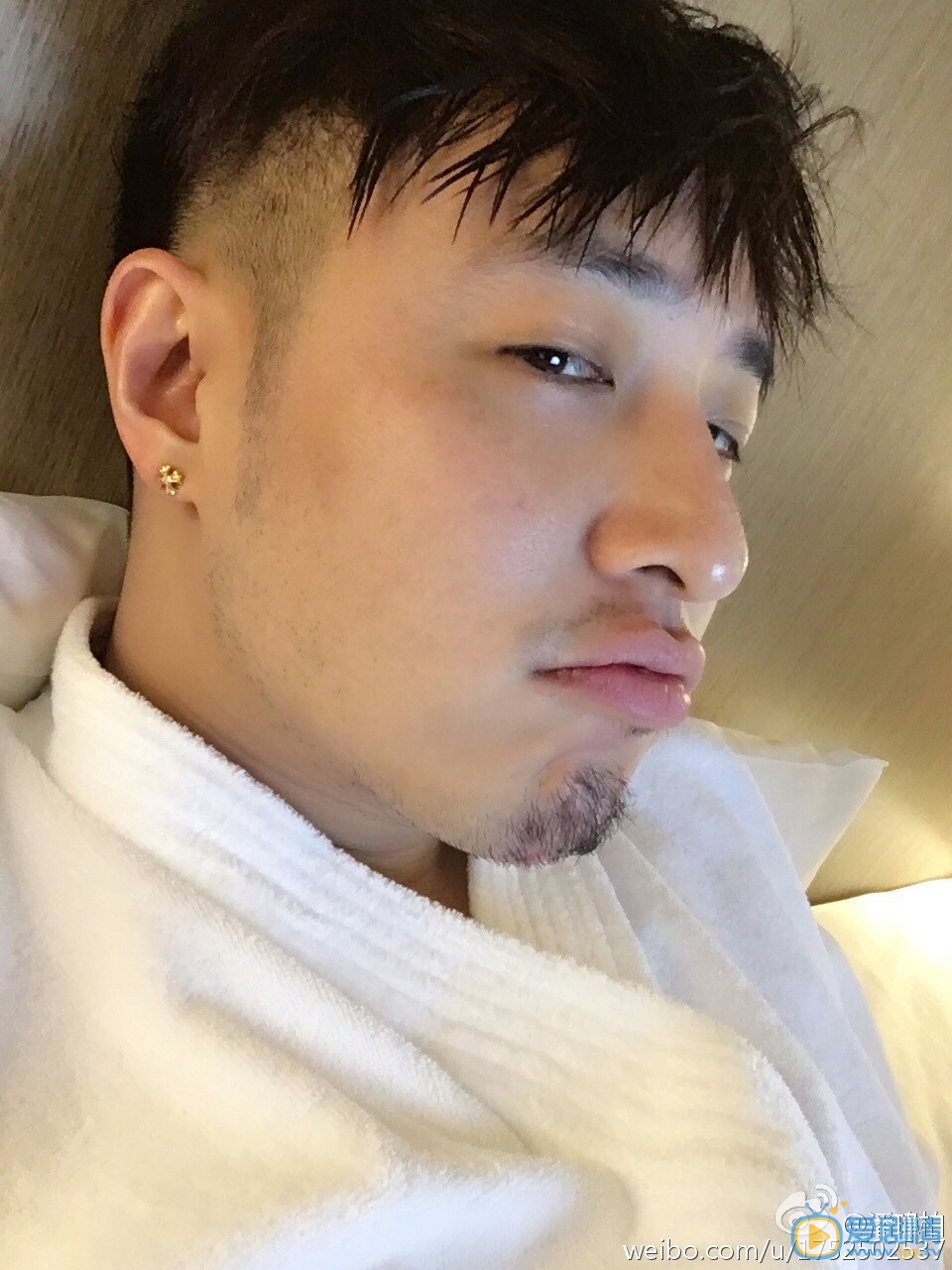 潘玮柏逗逼自拍 潘玮柏高清写真_潘玮柏高清剧照