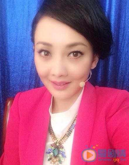 牛莉中国喜剧星节目照 牛莉高清写真_牛莉高清剧照