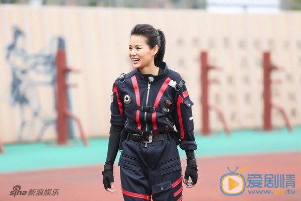 胡杏儿全员加速中组照 胡杏儿高清写真_胡杏儿高清剧照