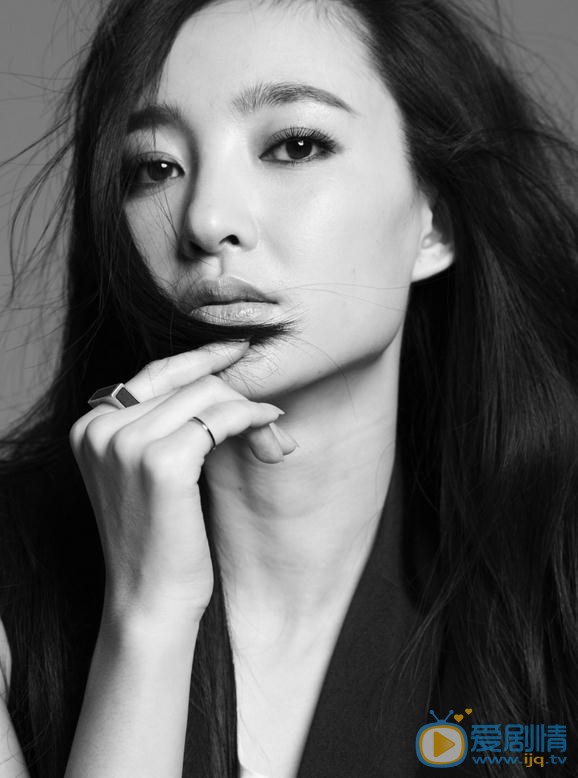 王丽坤黑白写真 王丽坤高清写真_王丽坤高清剧照
