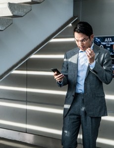 惊天大逆转中女主手机被毁之前接的最后一个电话有什么寓意？