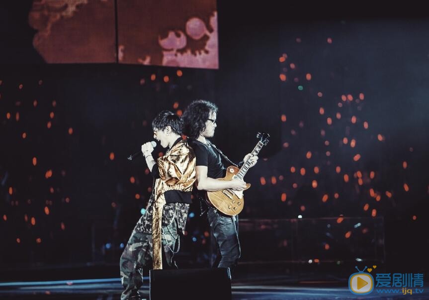 华晨宇演唱会照 华晨宇高清写真_华晨宇高清剧照