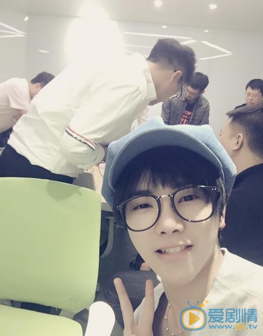 华晨宇生活照 华晨宇高清写真_华晨宇高清剧照