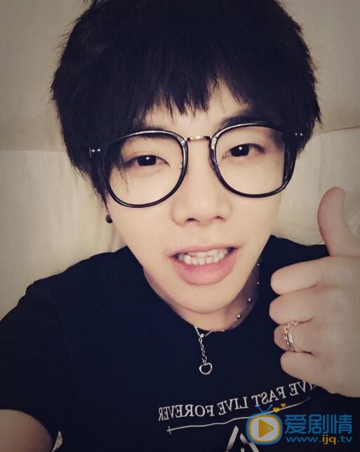 华晨宇生活照 华晨宇高清写真_华晨宇高清剧照