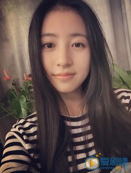 周雨彤生活照 周雨彤高清写真_周雨彤高清剧照
