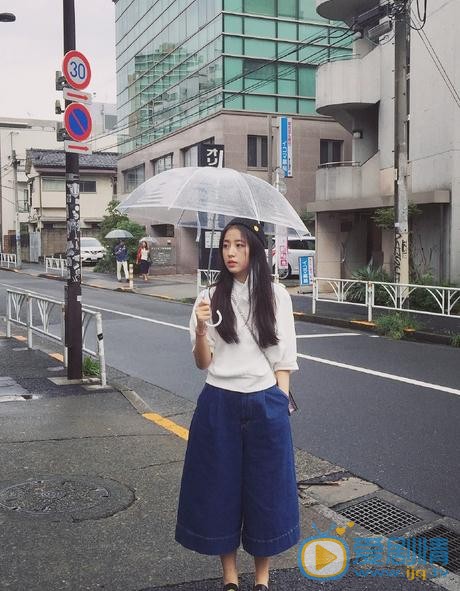 周雨彤街拍 周雨彤高清写真_周雨彤高清剧照