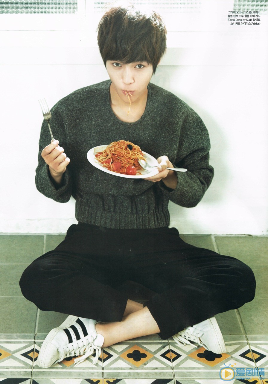 金明洙杂志图片 金明洙高清写真_金明洙高清剧照