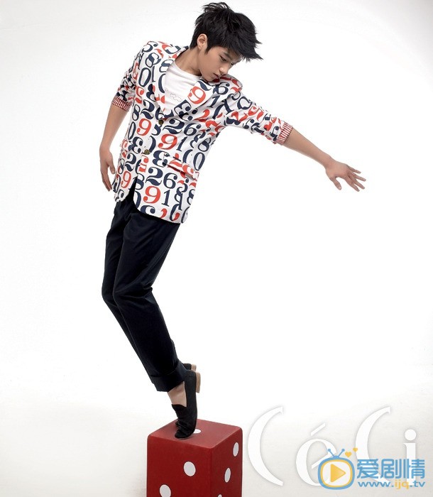 金明洙杂志图片 金明洙高清写真_金明洙高清剧照