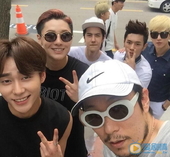 王一博组合UNIQ照 王一博高清写真_王一博高清剧照