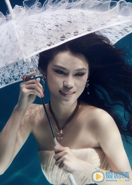 韩丹彤水中写真 韩丹彤高清写真_韩丹彤高清剧照