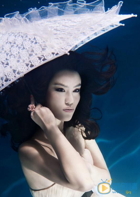 韩丹彤水中写真 韩丹彤高清写真_韩丹彤高清剧照